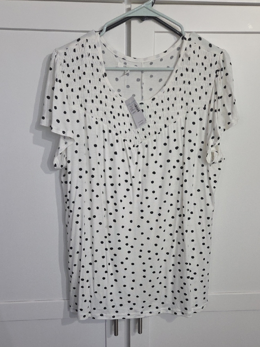 NWT Cream And Black Flutter Sleeve Top